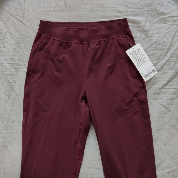 BNWT Lululemon Adapted State Jogger, Cassis size 4 - Picture 2 of 6
